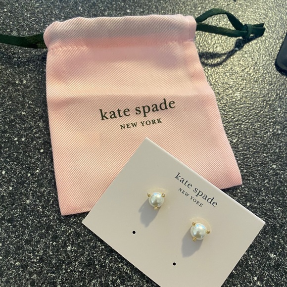 kate spade Jewelry - NWT Kate Spade Pearl Earrings✨